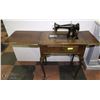 Image 1 : VINTAGE SINGER BLACK & GOLD SEWING MACHINE W/