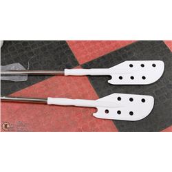 LOT OF 4 WHITE PADDLES