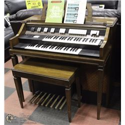 ELECTROHOME WINDSOR MAPLE WOOD ORGAN W/ BENCH