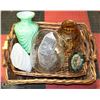Image 1 : 2 WICKER BASKETS W/ DECORATIVE VASES & CHERUB 3D