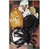 Image 1 : LARGE FLAT OF HALLOWEEN DECORATIONS