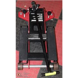 POWERBUILT 1500LB MOTORCYCLE JACK