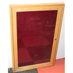 JEWELLERY/COLLECTOR DISPLAY BOX - NO KEY