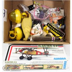 FLAT OF VINTAGE ITEMS INCL 2 ANTIQUE PICTURE FRAME