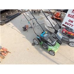 LAWNMOWER - CRAFTSMAN  - 3 IN 1 CORDLESS 36 VOLT - 14 AMP