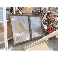 VINTAGE WINDOW - SLIDER