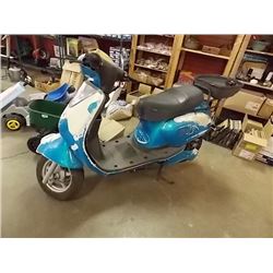 POWER ASSISTED ELECTRIC SCOOTER - as-is