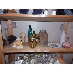 SHELF COLLECTABLE ORNAMENTS