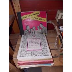 LOT OF VINTAGE RECORDS