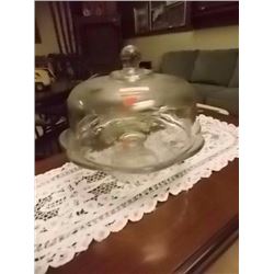 CAKE PLATE WITH PEDESTAL BASE