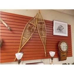 SNOW SHOES - EXCELLENT CONDITION