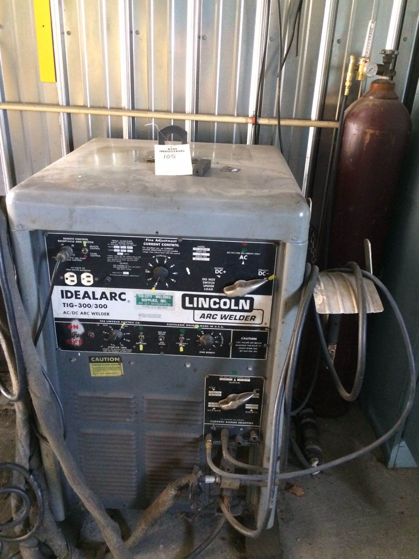 Lincoln Idealarc Tig 300/300 AC/DC Arc Welder