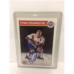 1993-94 Zellers Masters of Hockey #5 Yvan Cournoyer SIGNED CARD