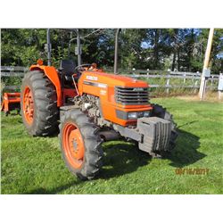 KUBOTA M6800 MFWA TRACTOR