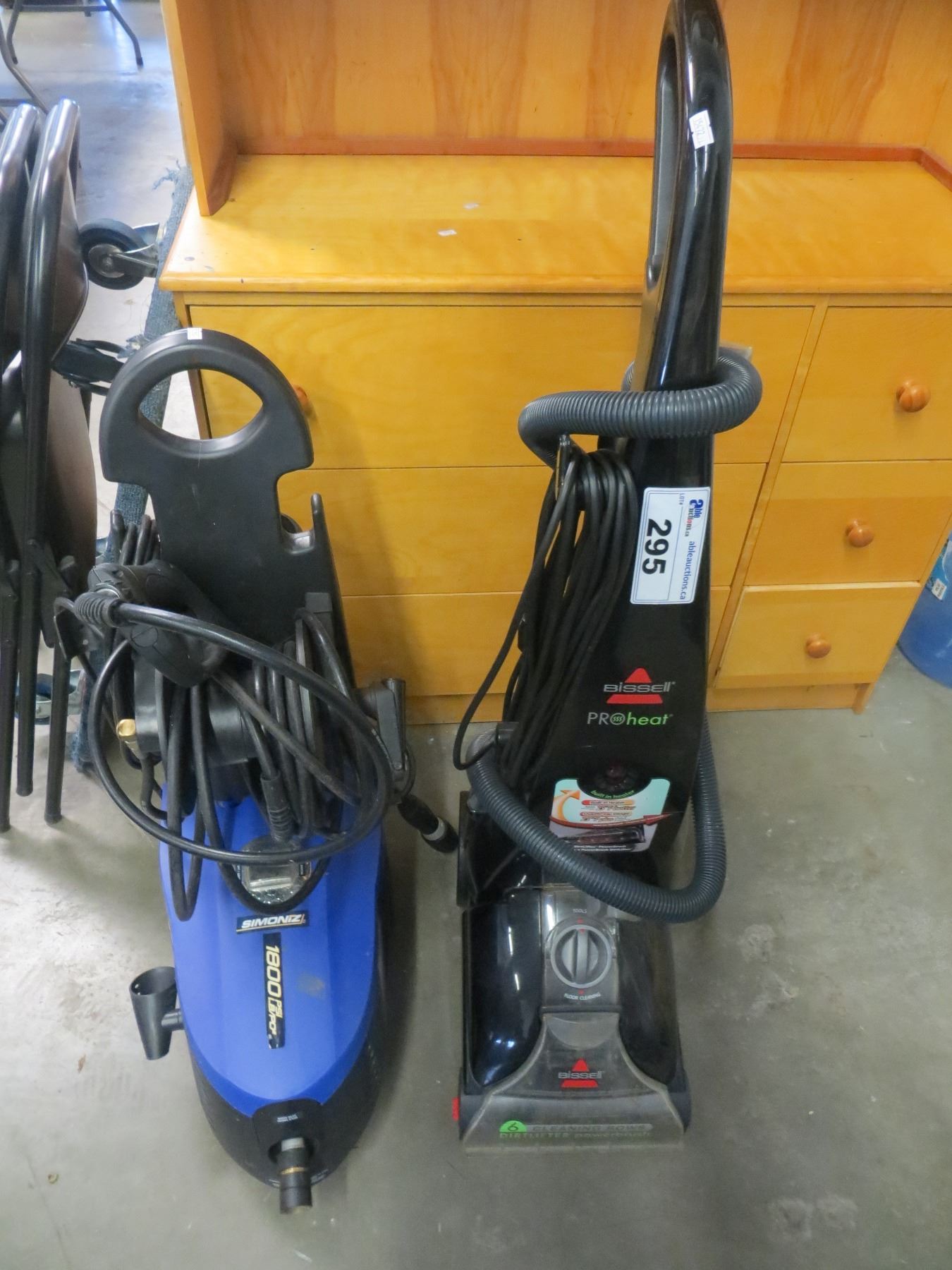BISSEL PROHEAT CARPET CLEANER/SIMONIZ 1800 PSI PRESSURE WASHER Able Auctions BISSEL PROHEAT CARPET CLEANER/SIMONIZ 1800 PSI PRESSURE WASHER Able Auctions