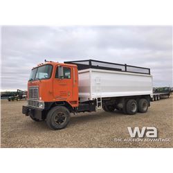 1982 IHC T/A GRAIN TRUCK