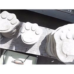 CONCRETE - STEPPING STONE - SMALL - 4 TTL