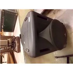 BEHRINGER 500 WATT PA SPEAKER - BLACK