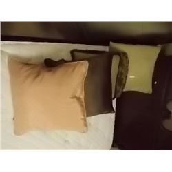 HAND CRAFTED THROW CUSIONS - NEW - 6 TTL