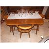 Image 1 : COLONIAL STYLE MAPLE TABLE WITH 4 CHAIRS