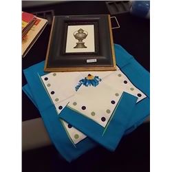 PICTURE & CLOTH NAPKINS