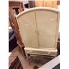 Image 1 : DRESSING CUPBOARD - INTERIOR LIGHTING - 54" TALL