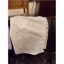 LACE TABLE CLOTH - BEIGE