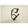 Image 1 : METAL SHACKLES