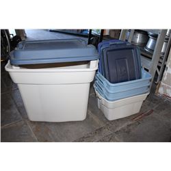 LOT OF TOTES