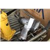 Image 2 : BOTTLEJACK AND AIR IMPACT WRENCH