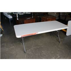 6 FOOT COMMERICAL LIFETIME FOLDING MARKET TABLE