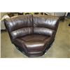 Image 1 : NEW BROWN LEATHER SECTIONAL SOFA WEDGE
