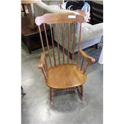 ROCKING CHAIR