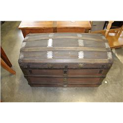 ANTIQUE DOME TOP TRUNK