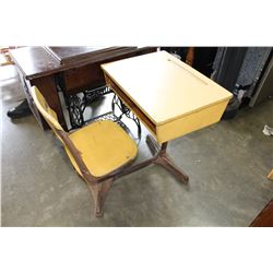 VINTAGE STUDENTS DESK