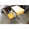 Image 1 : VINTAGE STUDENTS DESK