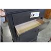 Image 2 : NEW HOME ELEGANCE 5-DRAWER GREY CHEST OF DRAWERS FREIGHT DAMAGE TO RIGHT CORNER RETAIL $279