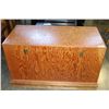 Image 2 : LARGE OAK STORAGE TRUNK