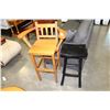 Image 1 : TALL PINE BARSTOOL AND BLACK BARSTOOL
