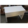 Image 2 : ROLLING WHITE SHELF