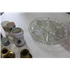 Image 3 : SHELF LOT OF POTTERY LINENS AND ESTATE DECOR