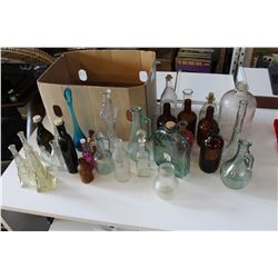 LOT OF VINTAGE AND ANTIQUE BOTTLES