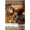 Image 1 : LOT OF WOOD FIGURES
