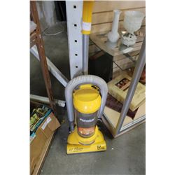 EUREKA BAGLESS VACUUM