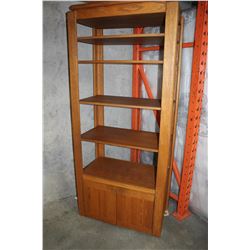 OAK SHELF UNIT WITH CUPBOARD
