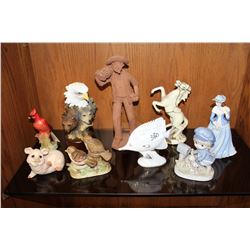 LOT OF NOVELTY COLLECTIBLE FIGURES