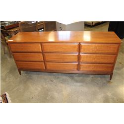 MID CENTURY MODERN WALNUT 9-DRAWER DRESSER