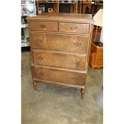 ANTIQUE 4-DRAWER DRESSER