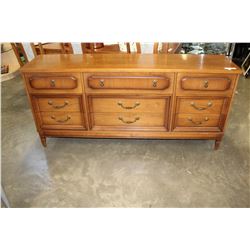 PINE 9 DRAWER DRESSER