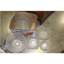 BOX OF GLASS AND CRYSTAL PLATTERS AND PLASTIC PUNCH BOWLS